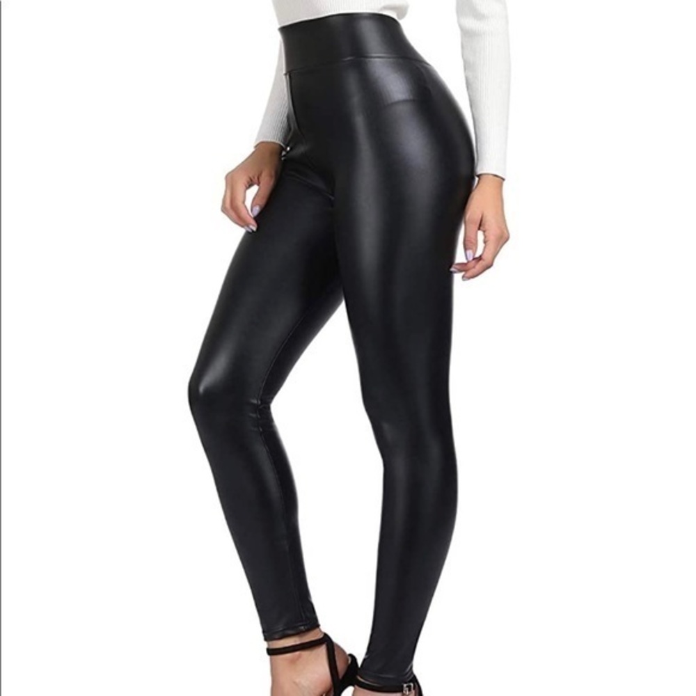 Women’s Faux Leather Skinny Leggings | Black | Size Large